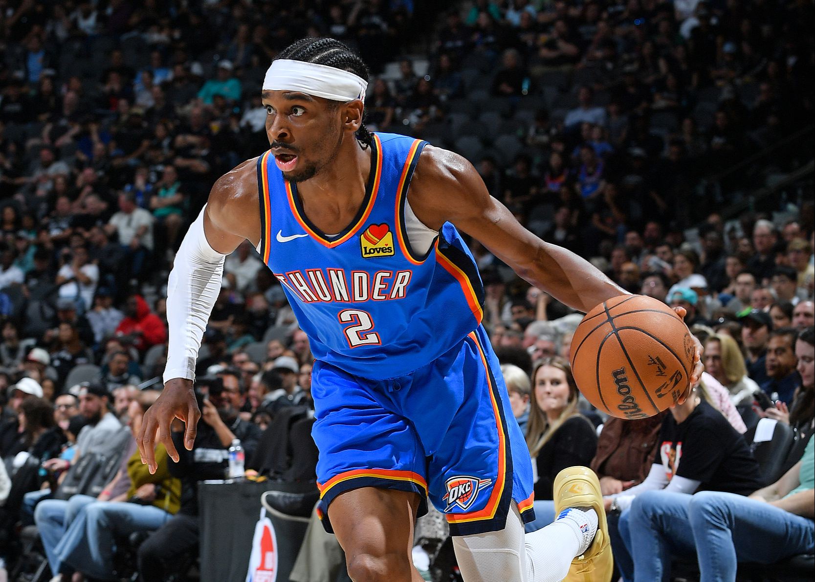 Alexander ghi được 12 điểm trong quý thứ ba và ghi được 30 + 9 sau ba phần tư.