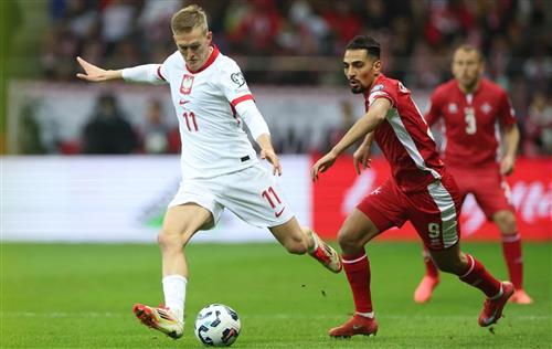 Balan đấu với Malta