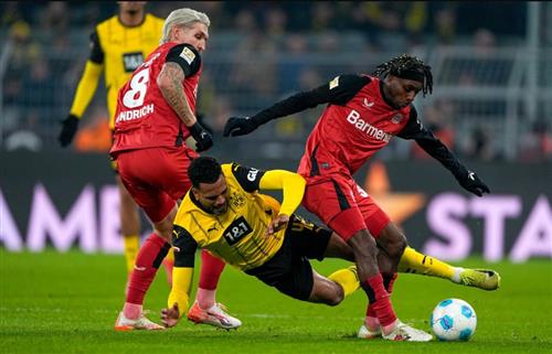 Dortmund đấu với Bayer Leverkusen