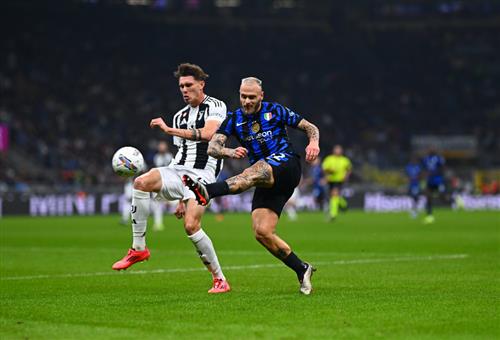Inter Milan đấu với Juventus