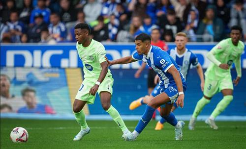Alaves đấu với Barcelona
