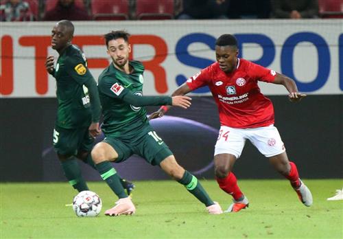Wolfsburg đấu với Mainz 05