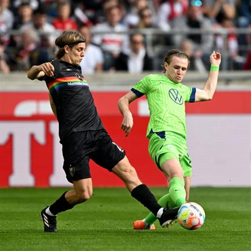 Wolfsburg đấu với Augsburg