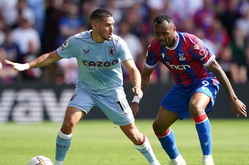 Aston Villa đấu với Crystal Palace