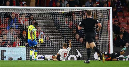 Southampton đấu với Nottingham