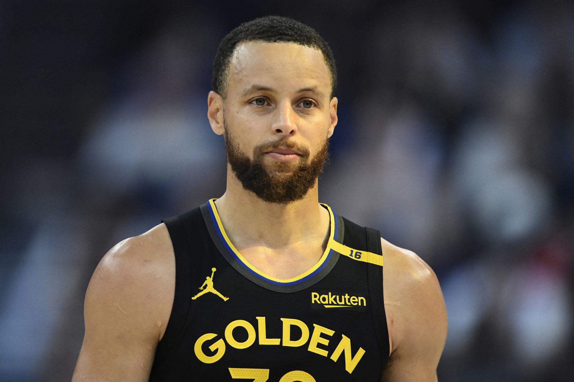 Warriors Notes: Curry cho biết anh ấy dự kiến sẽ thi đấu vào ngày mai, nhưng giọng anh ấy nghe không hay