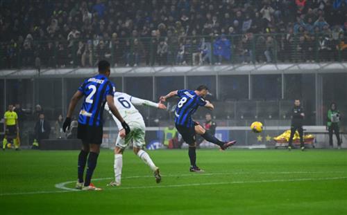 Inter Milan đấu với Lazio