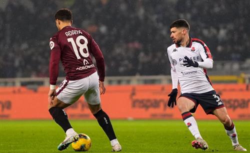 Turin đấu với Genoa