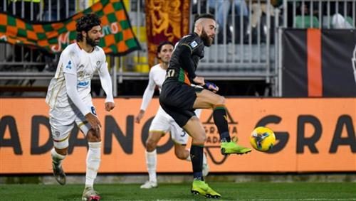 Venice đấu với Cagliari