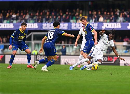 Hellas Verona đấu với Inter Milan