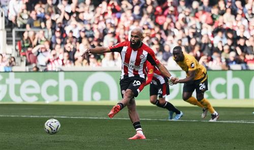 Brentford đấu với Wolves