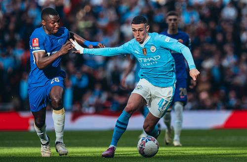 Manchester City đấu với Chelsea