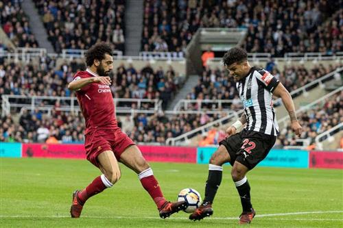 Liverpool đấu với Newcastle United