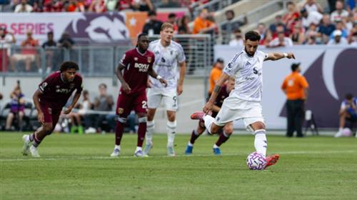 Manchester United đấu với West Ham United