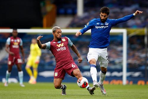 Aston Villa đấu với Everton
