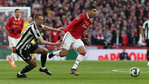 Manchester United đấu với Newcastle