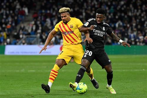 Girona đấu với Barcelona