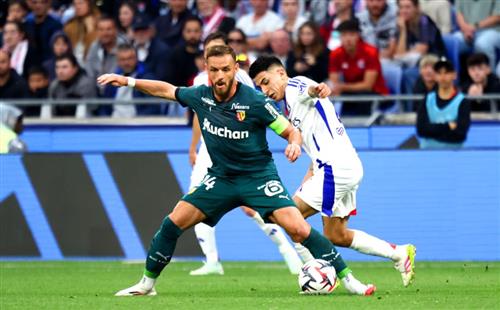 Lyon vs RC ống kính