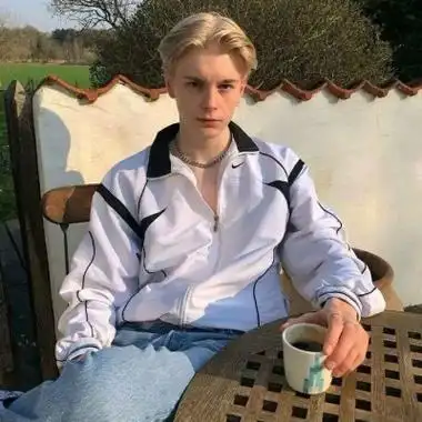 6686体育钻石作者Diana