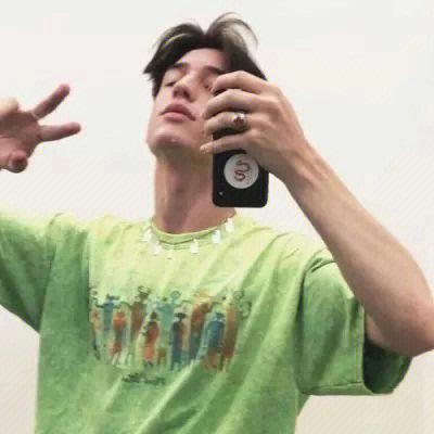 6686体育铁牌作者Tobias