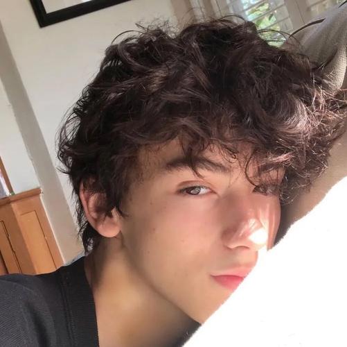 6686体育银牌作者Florence