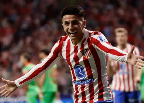 Almada: Dù chơi ở vị trí nào, tôi cũng sẽ cố gắng hết sức và tận hưởng việc chơi cho đội tuyển quốc gia.