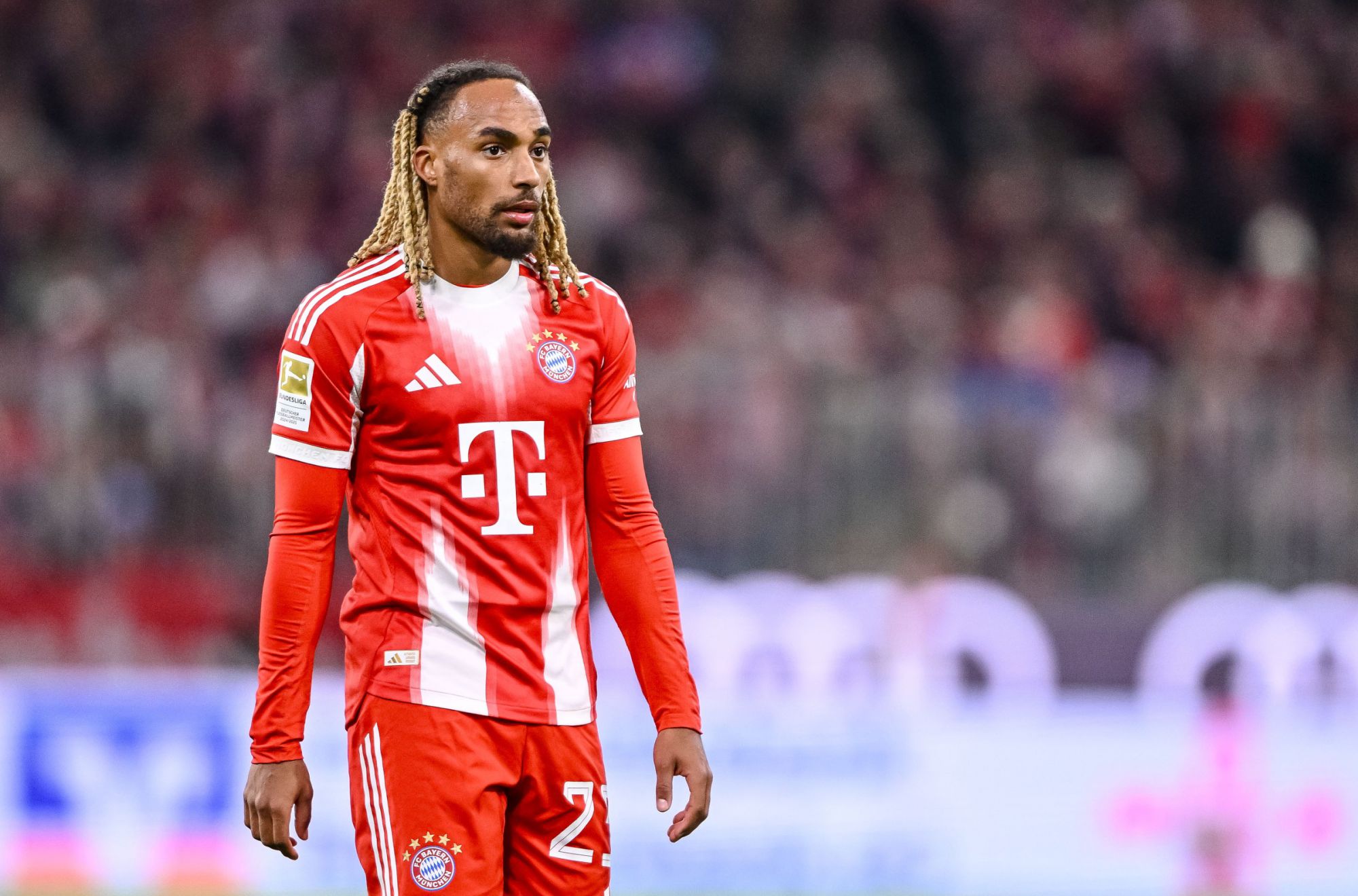 Bild: Bayern sẵn sàng lắng nghe lời đề nghị mua Boy vào tháng 1 và cho rằng giờ anh hấp dẫn hơn